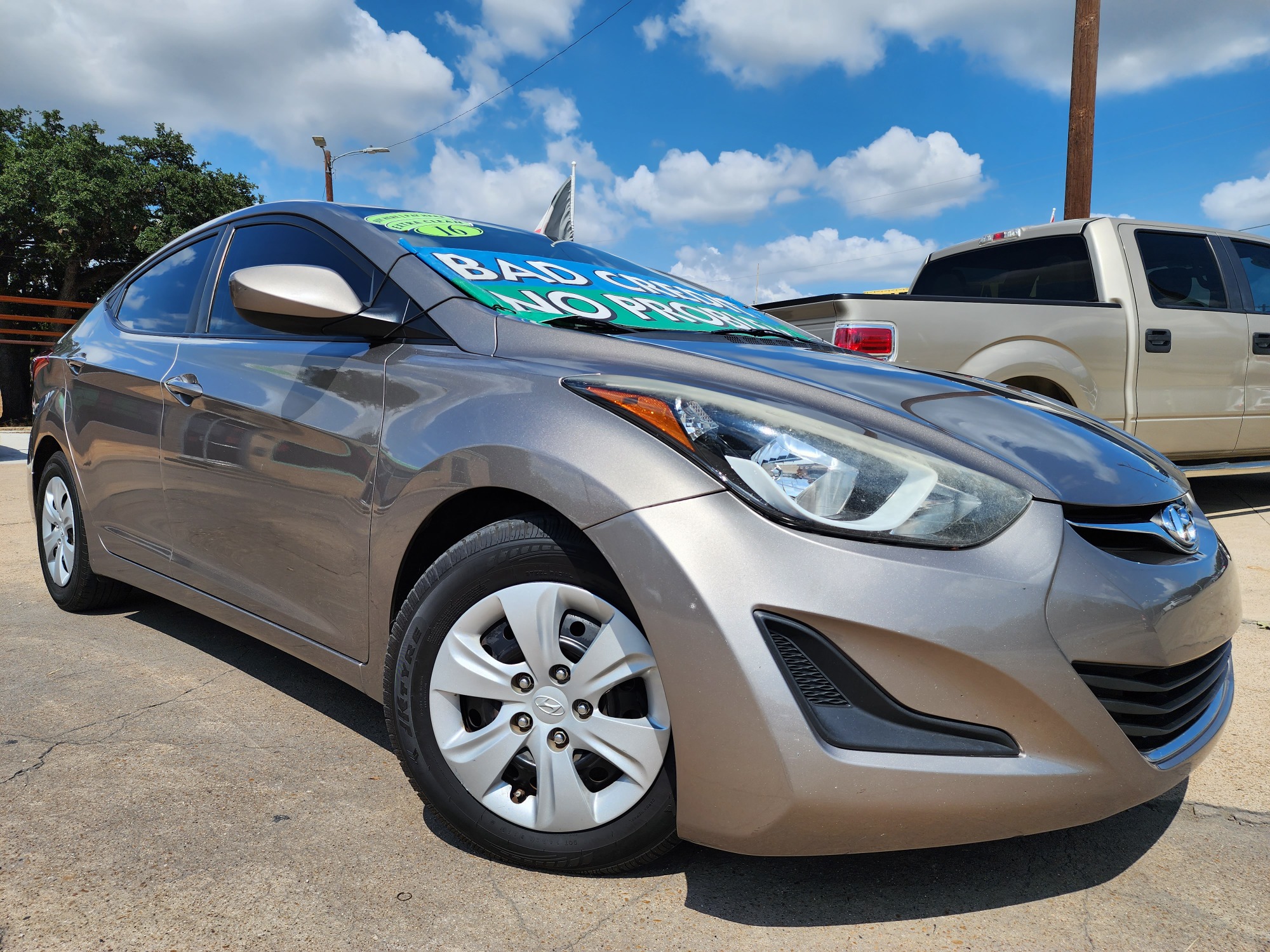 2016 BROWN Hyundai Elantra SE (5NPDH4AEXGH) with an 1.8L L4 DOHC 16V engine, 6-Speed Automatic transmission, located at 2660 S.Garland Avenue, Garland, TX, 75041, (469) 298-3118, 32.885387, -96.656776 - Welcome to DallasAutos4Less, one of the Premier BUY HERE PAY HERE Dealers in the North Dallas Area. We specialize in financing to people with NO CREDIT or BAD CREDIT. We need proof of income, proof of residence, and a ID. Come buy your new car from us today!! This is a Very clean 2016 HYUNDAI ELA - Photo #0